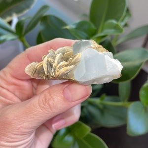 Aquamarine With Muscovite From Chumar Bakur Pakistan RAW CRYSTAL 393 CT